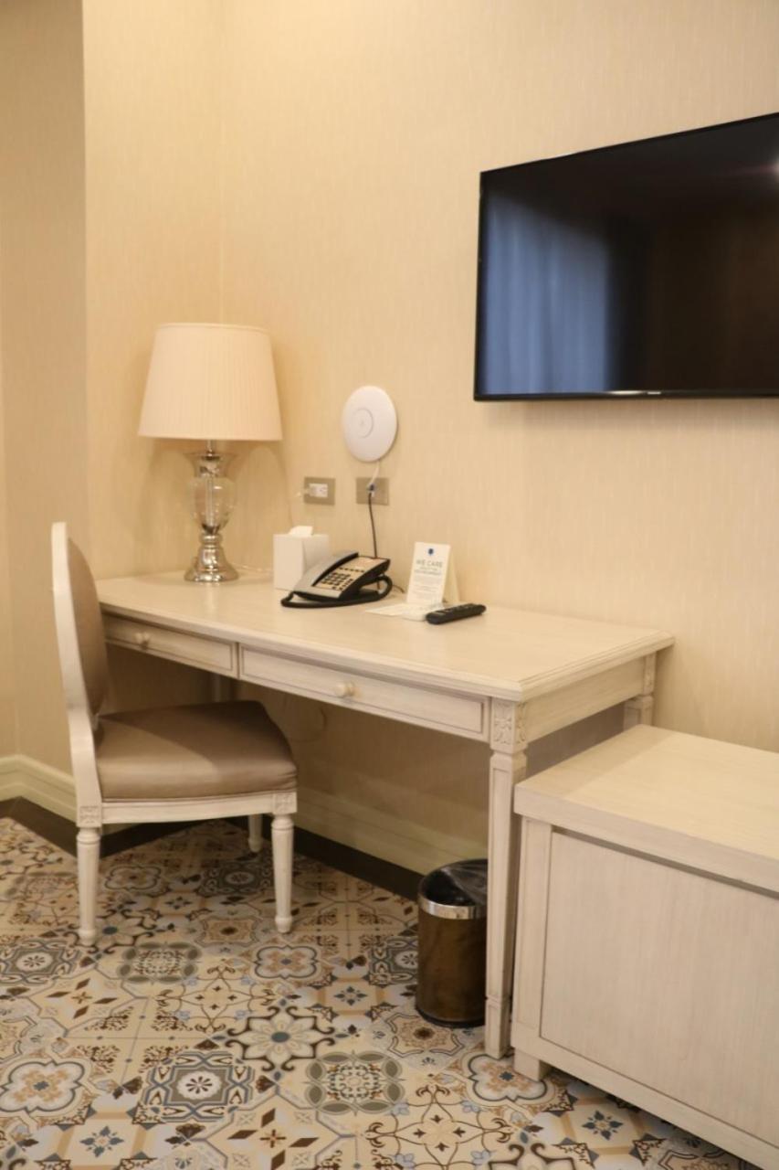 Rizal Park Hotel Manila Szoba fotó